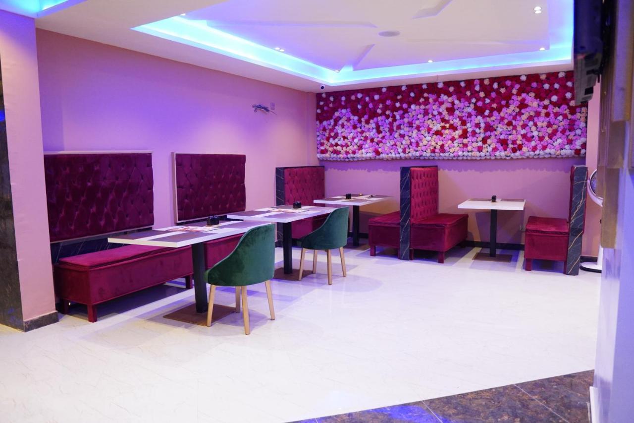 Nueva Hotel Исламабад Экстерьер фото