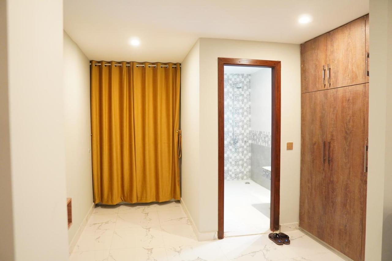 Nueva Hotel Исламабад Экстерьер фото