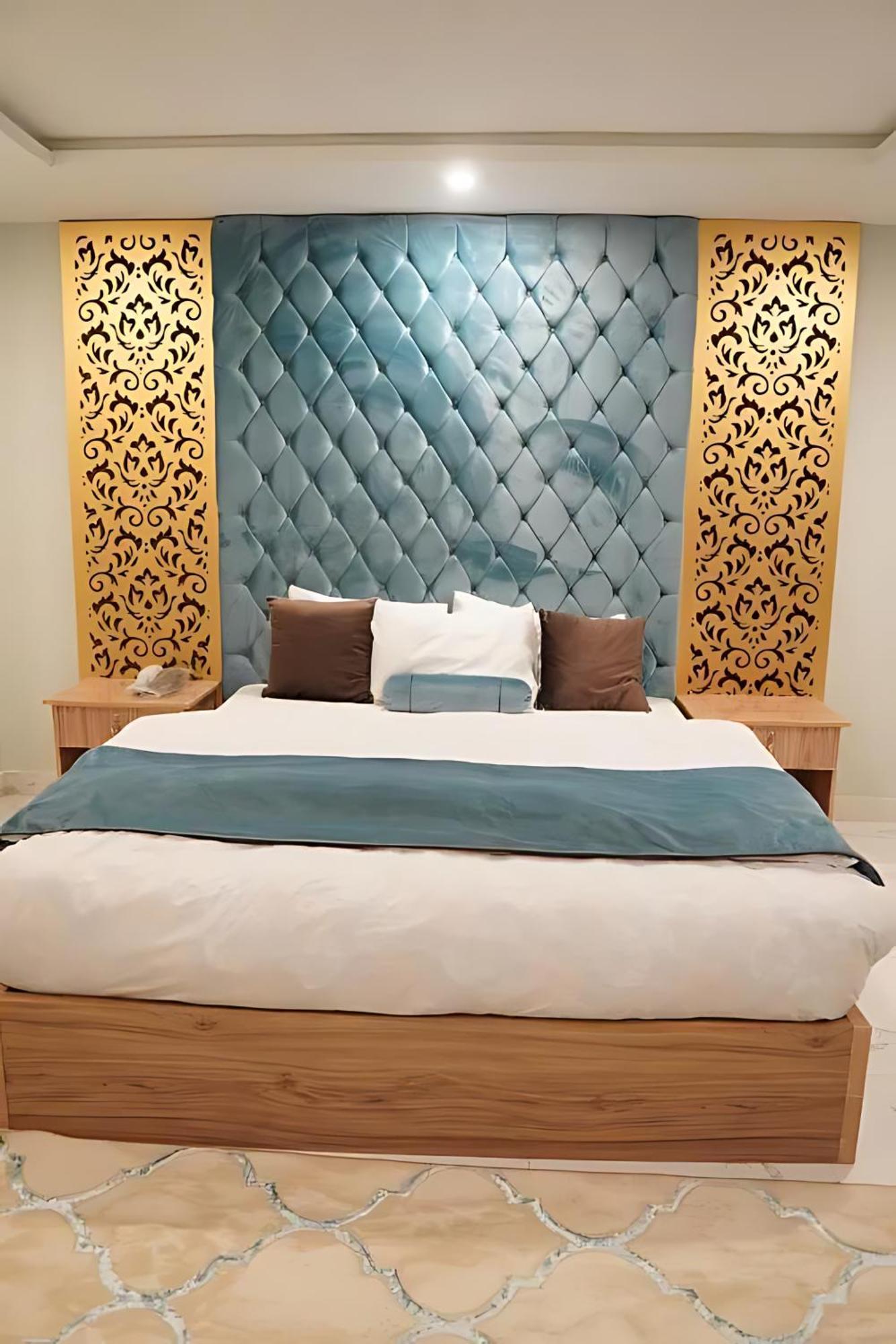 Nueva Hotel Исламабад Экстерьер фото