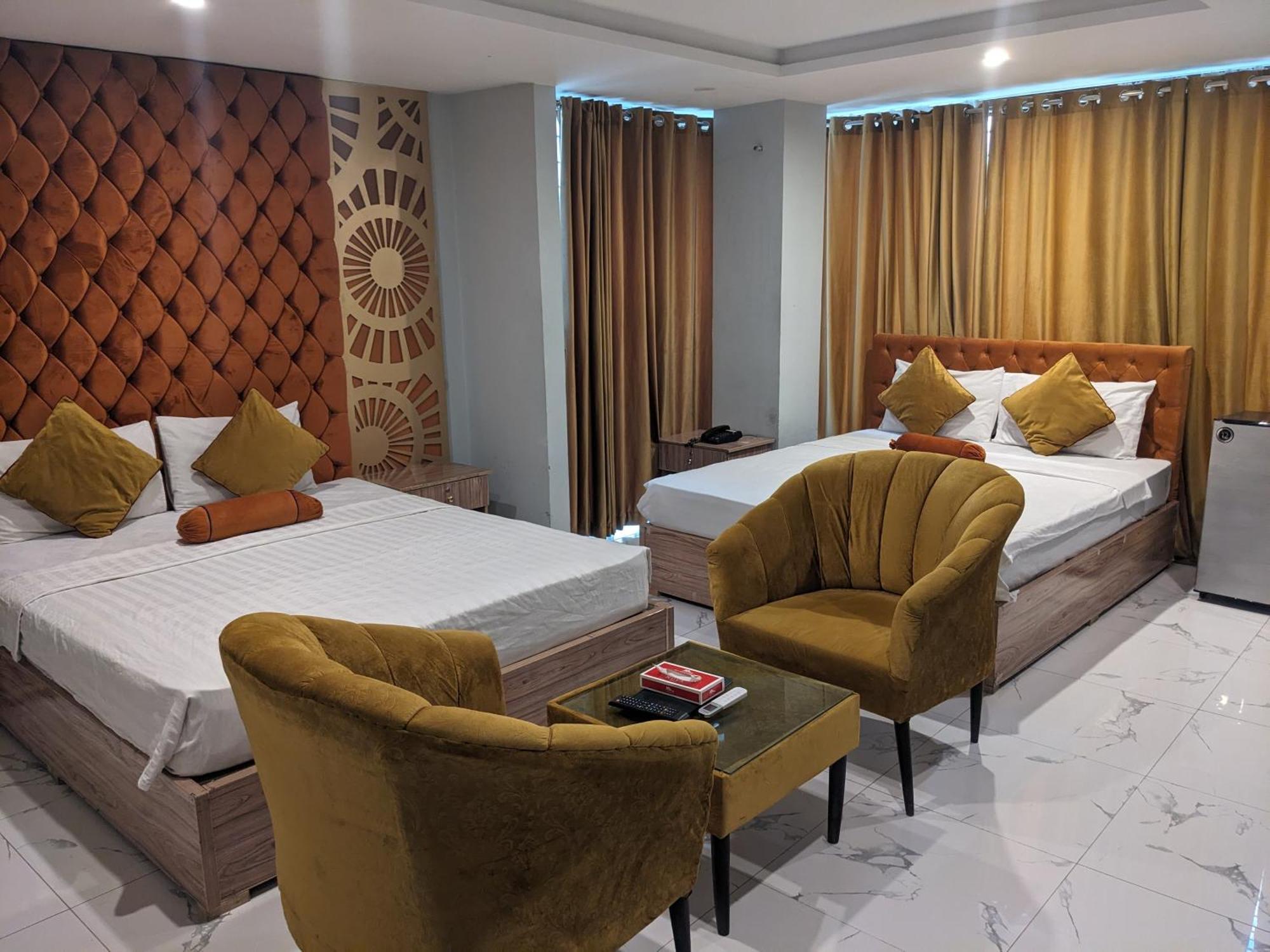 Nueva Hotel Исламабад Экстерьер фото